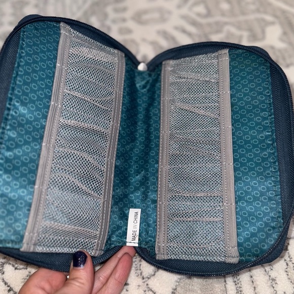 Doterra essential oil carrier - Picture 4 of 7